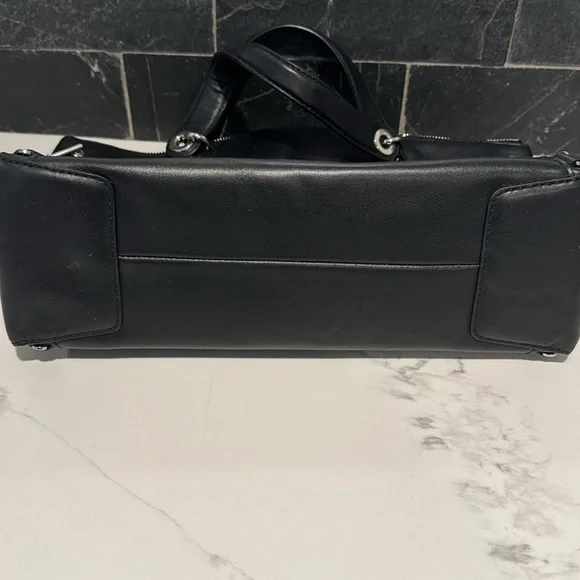 Michael Kors Sadie Satchel - Picture 3 of 5